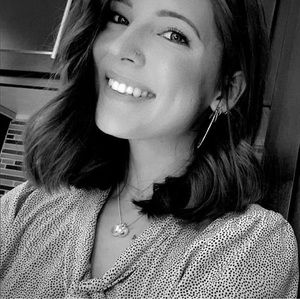 Meet your Posher, Corinne